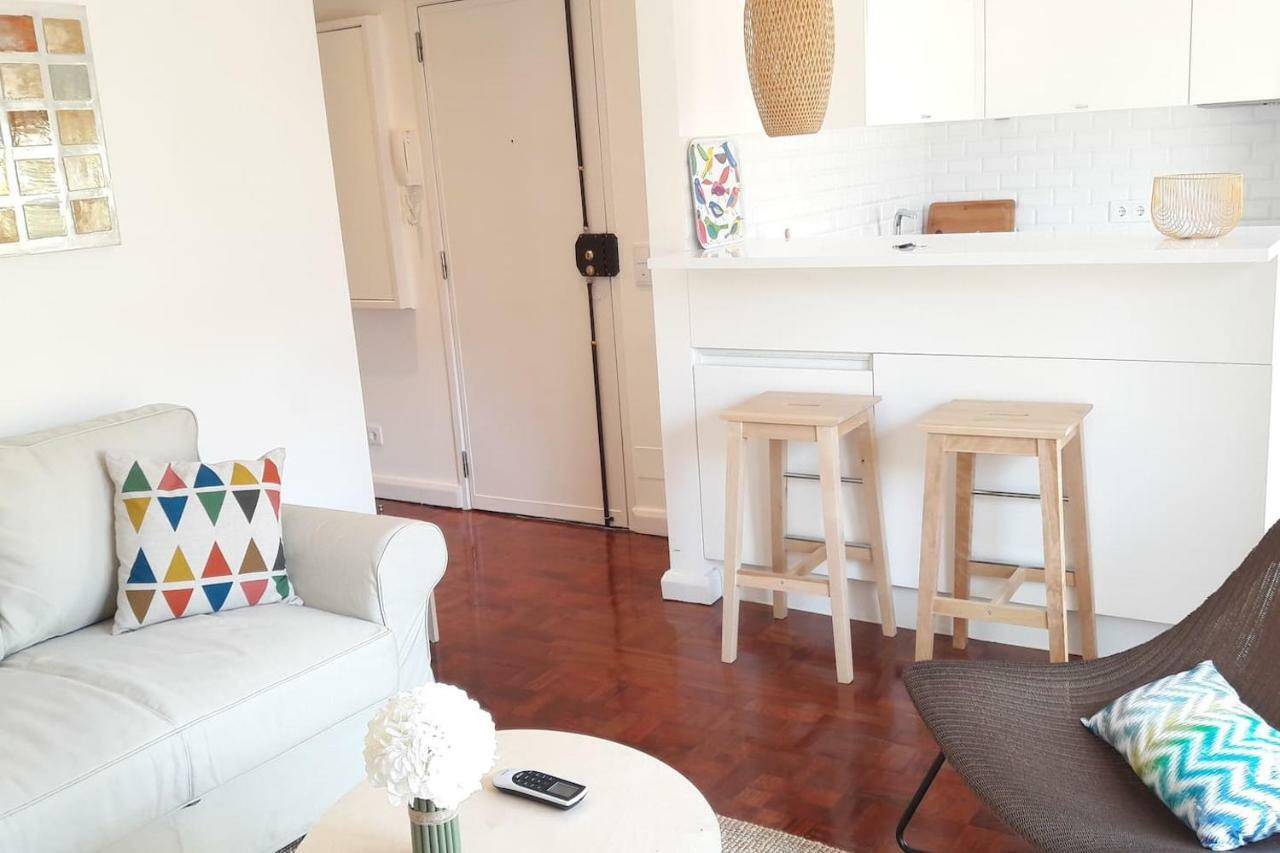 Ferienwohnung Modern Cosy Flat With Terrace In Campo De Ourique. Lissabon Exterior foto