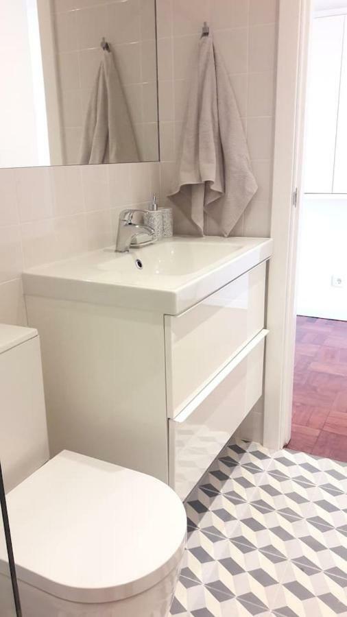 Ferienwohnung Modern Cosy Flat With Terrace In Campo De Ourique. Lissabon Exterior foto